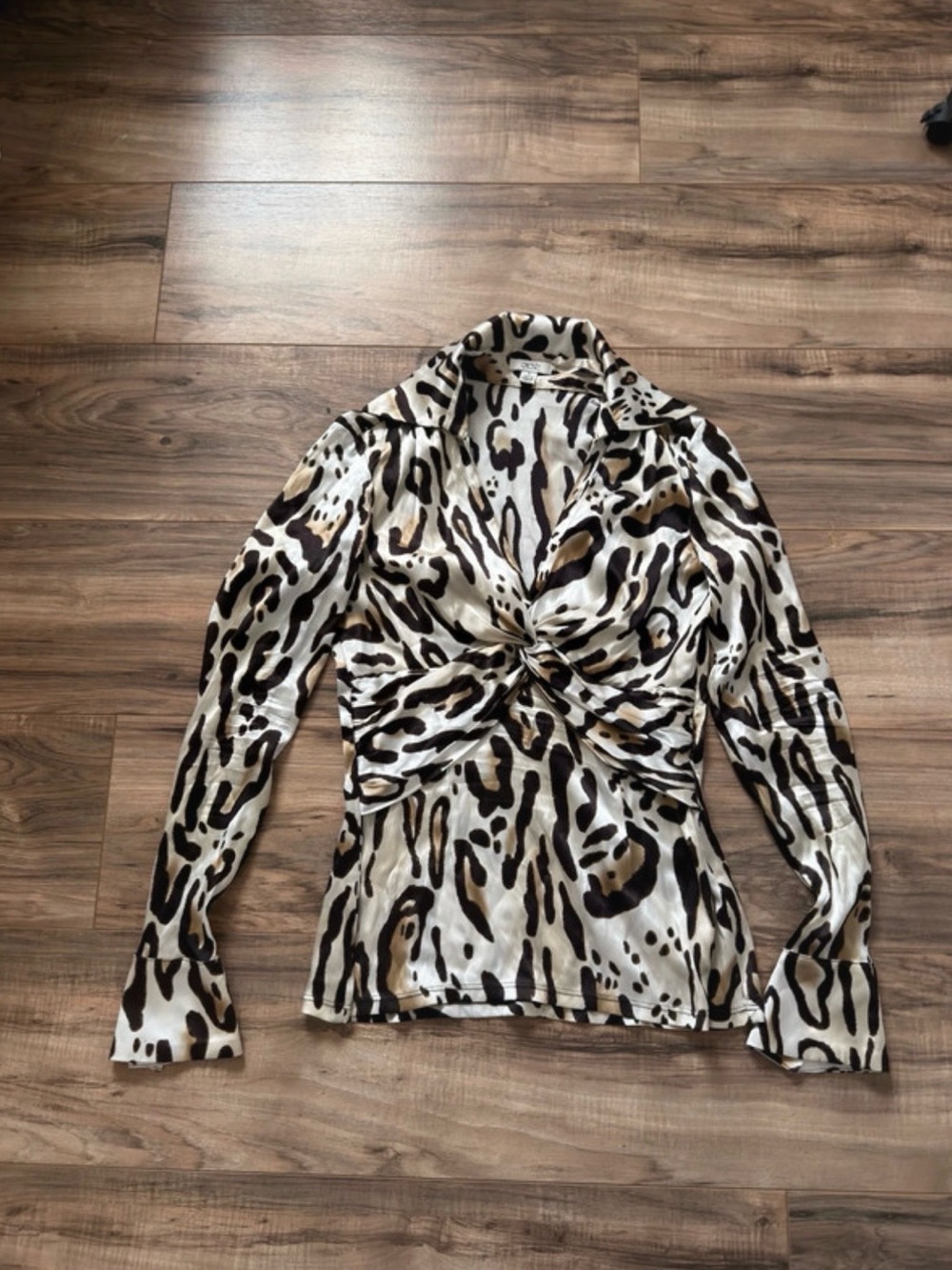 Cache Silk Twist-Front Animal Print Blouse Size small